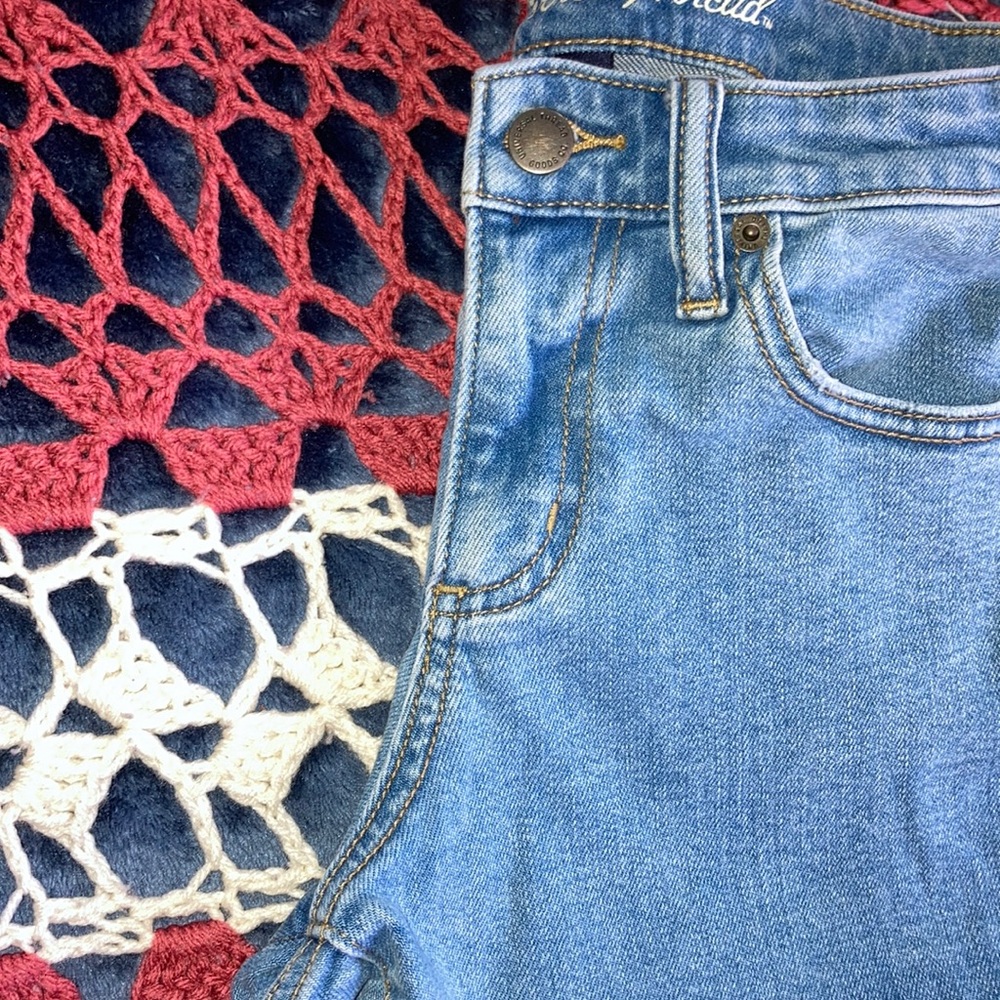 UNIVERSAL THREAD mid rise boyfriend shorts - Picture 5 of 6